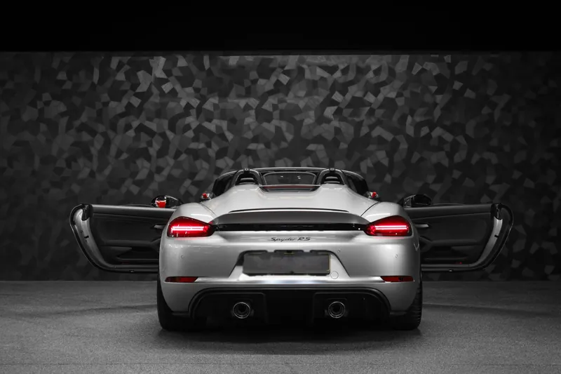 Porsche 718 Spyder RS Weissach Argent GT - Photo 5