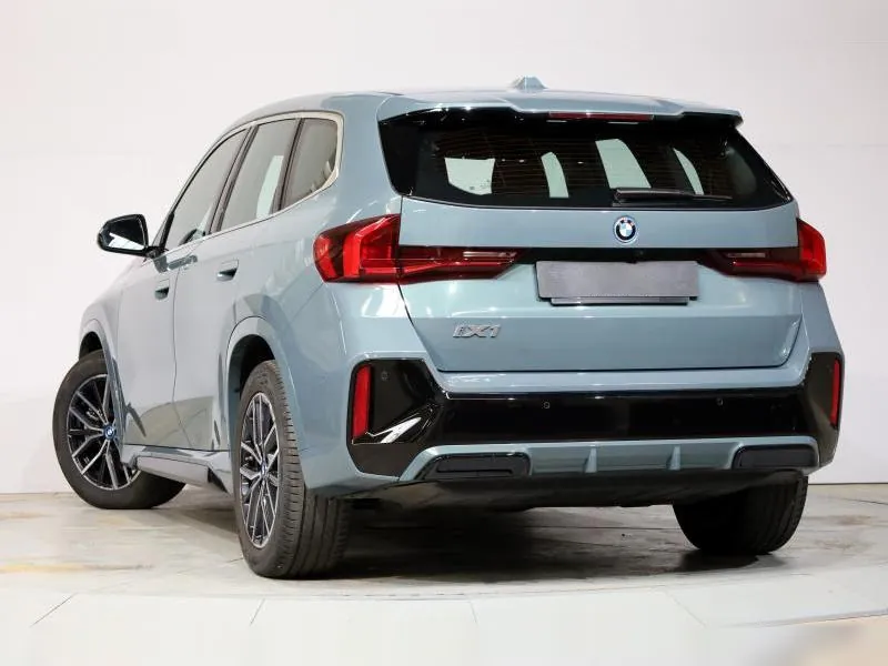 BMW iX1 xDrive30 M Sport Cape York Green - Photo 3