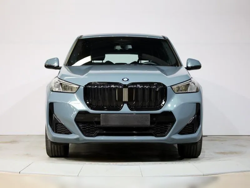 BMW iX1 xDrive30 M Sport Cape York Green - Photo 5