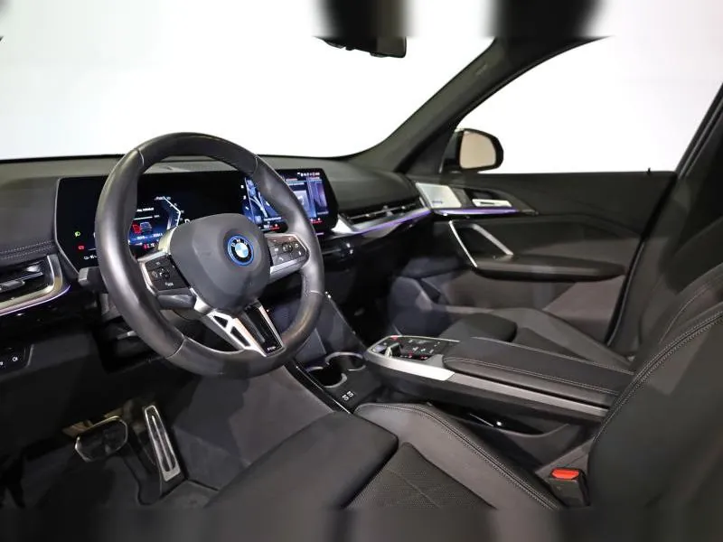 BMW iX1 xDrive30 M Sport Cape York Green - Photo 8