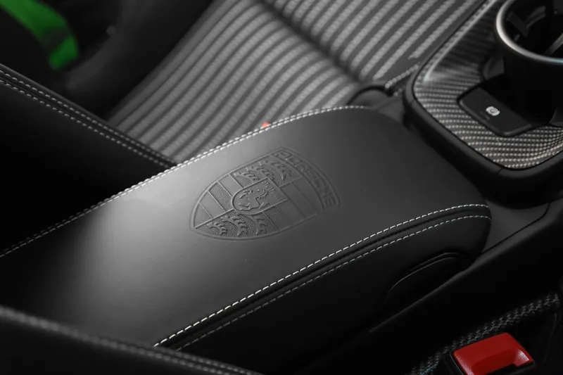 Porsche 911 S/T Shade Green - Photo 16