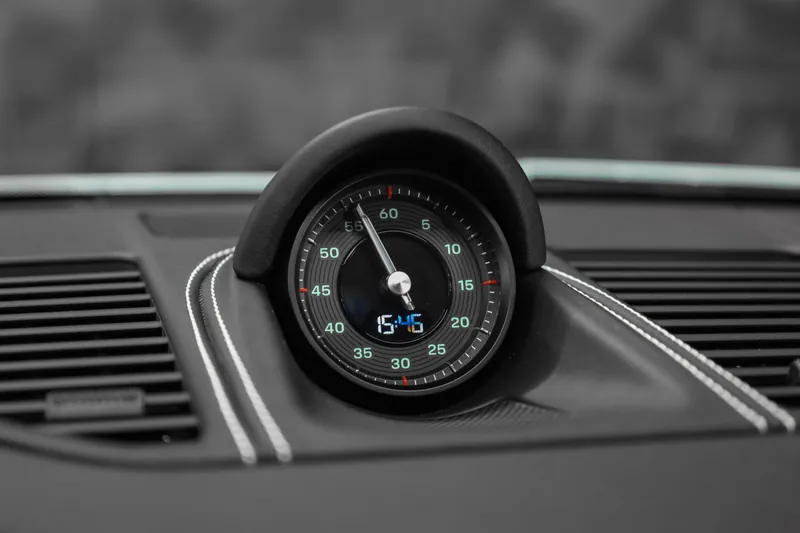 Porsche 911 S/T Shade Green - Photo 14