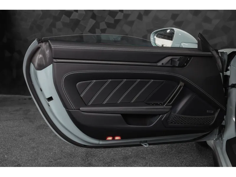 Porsche 911 S/T Shade Green - Photo 21
