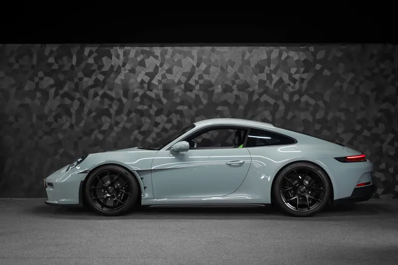 Porsche 911 S/T Shade Green
