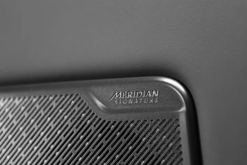 Land Rover Range Rover P530 LWB Autobiography Santorini Black - Photo 16