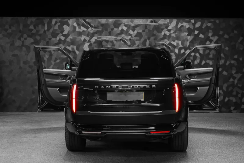 Land Rover Range Rover P530 LWB Autobiography Santorini Black - Photo 4