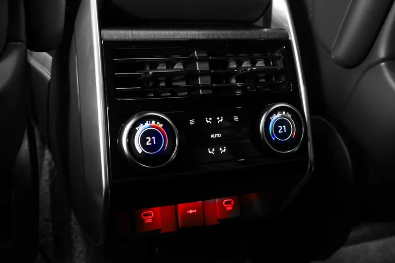 Land Rover Range Rover P530 LWB Autobiography Santorini Black - Photo 25