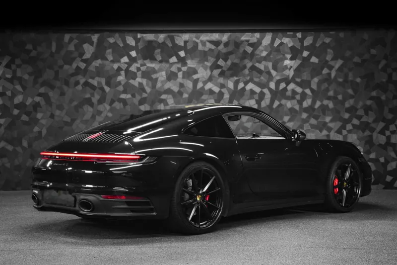 Porsche 911 Carrera 4S Noir - Photo 3