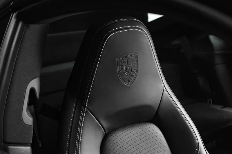 Porsche 911 Carrera 4S Noir - Photo 10