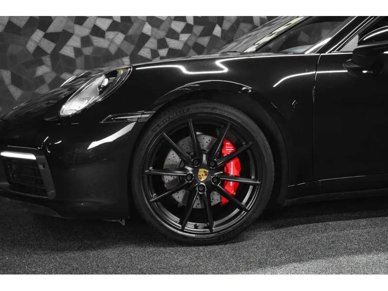 Porsche 911 Carrera 4S Noir - Photo 18