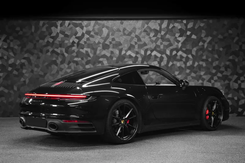 Porsche 911 Carrera 4S Noir - Photo 3