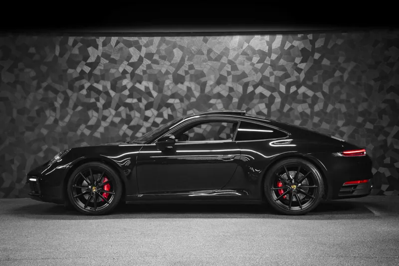Porsche 911 Carrera 4S Noir - Photo 2