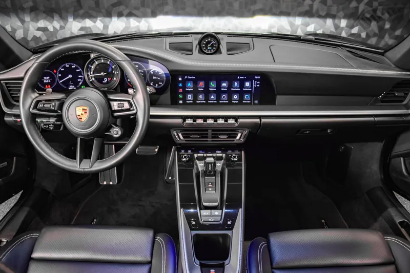 Porsche 911 Carrera 4S Noir - Photo 16