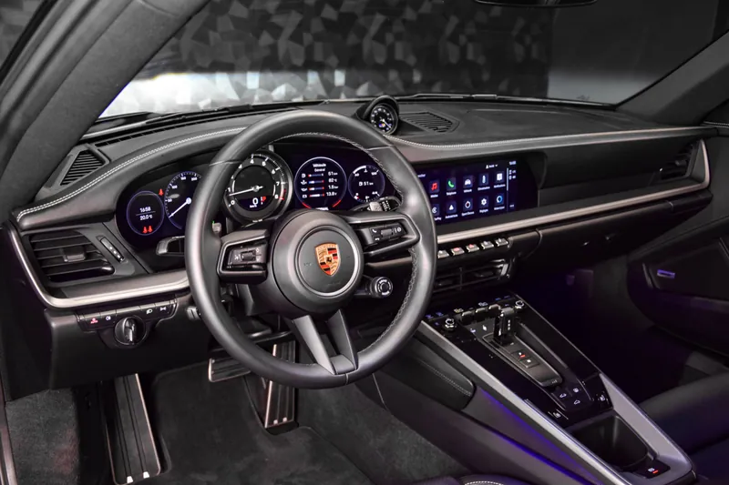 Porsche 911 Carrera 4S Noir - Photo 9
