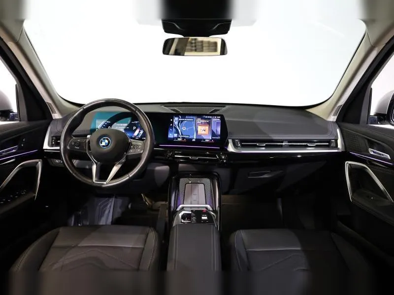 BMW iX1 xDrive30 xLine Mineralweiss - Photo 7