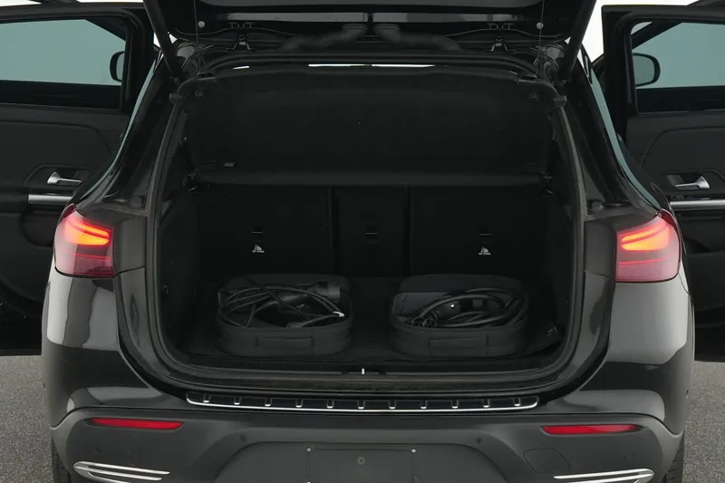 Mercedes-Benz EQA 250+ Business - Photo 17