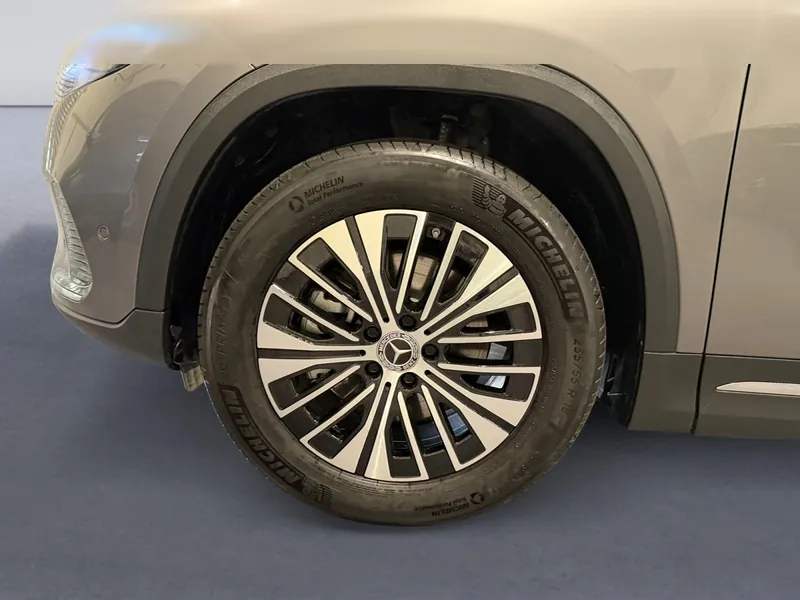 Mercedes-Benz EQA 250+ Luxury Line - Photo 6