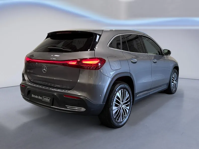 Mercedes-Benz EQA 250+ Luxury Line - Photo 4