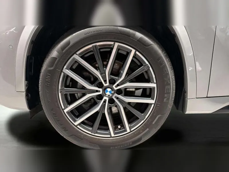 BMW X1 sDrive18i M Sport Spacesilber - Photo 11