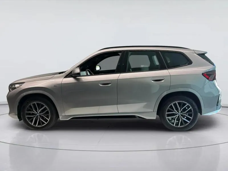 BMW X1 sDrive18i M Sport Spacesilber - Photo 2