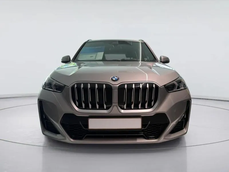 BMW X1 sDrive18i M Sport Spacesilber - Photo 5