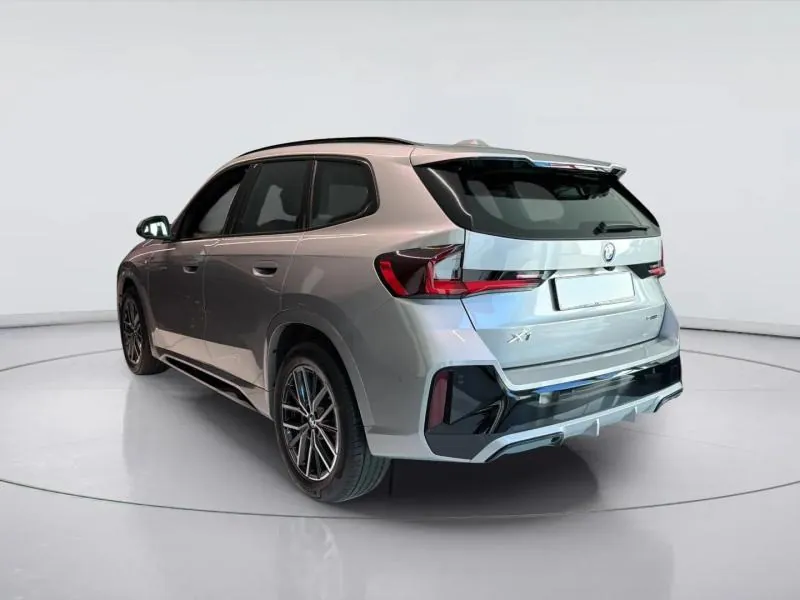 BMW X1 sDrive18i M Sport Spacesilber - Photo 3