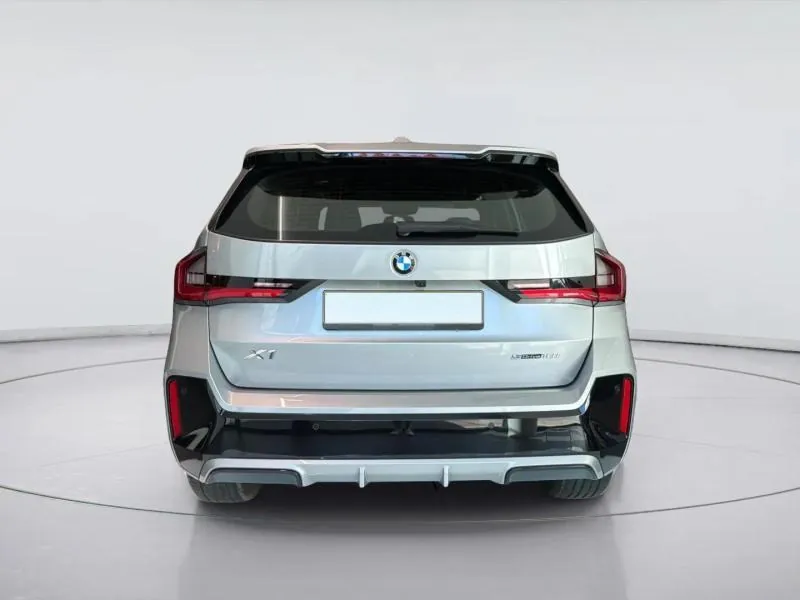 BMW X1 sDrive18i M Sport Spacesilber - Photo 4