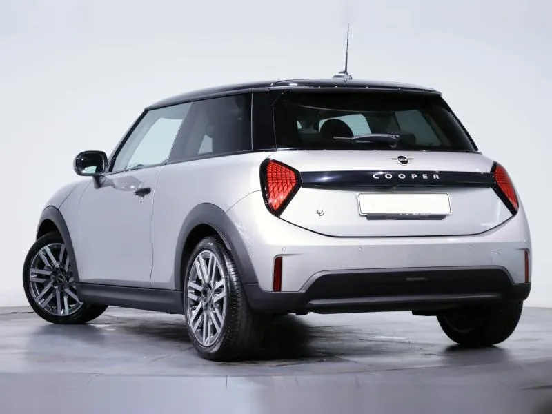 MINI Cooper C 3 portes Classic Melting Silver 18 000 km - Photo 3
