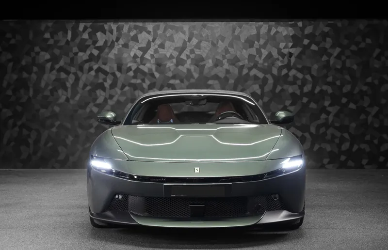 Ferrari Amalfi Verde Toscana