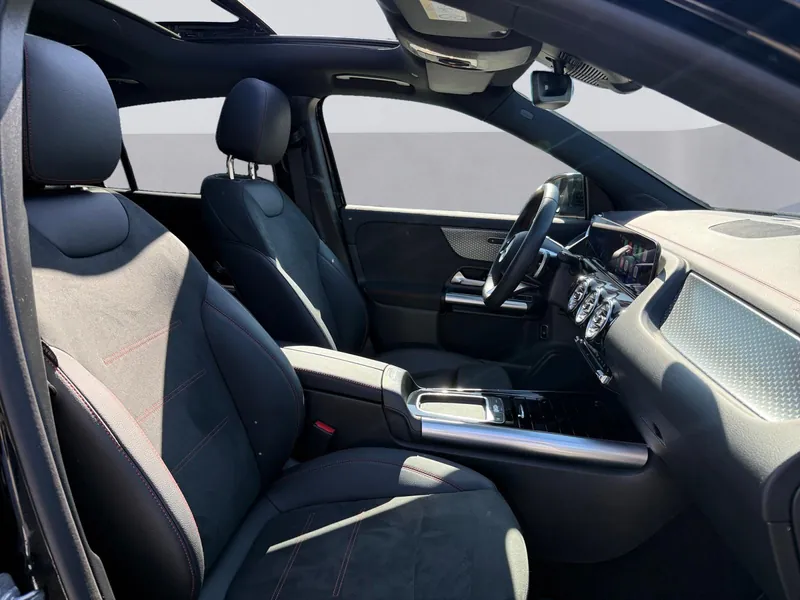Mercedes-Benz EQA 250+ Star Edition AMG Line - Photo 10