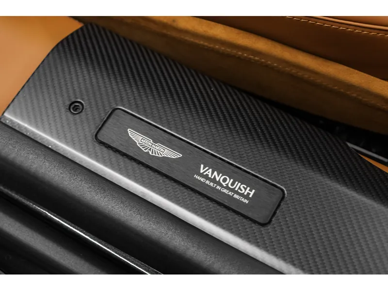 Aston Martin Vanquish Volante Minotaur Green - Photo 16