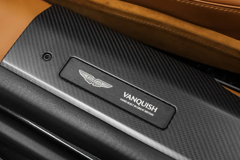 Aston Martin Vanquish Volante Minotaur Green - Photo 16