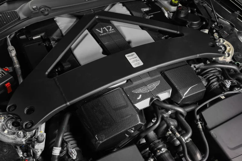 Aston Martin Vanquish Volante Minotaur Green - Photo 10