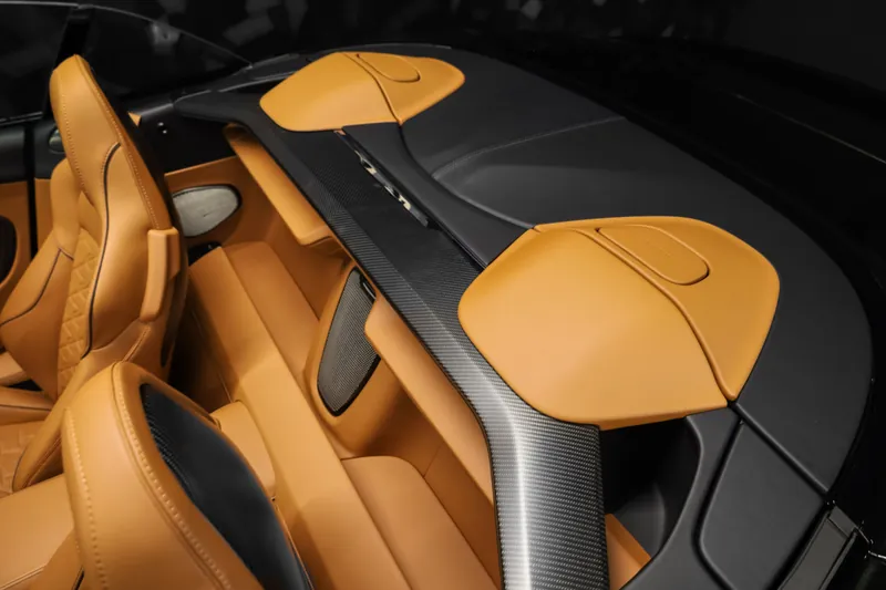 Aston Martin Vanquish Volante Minotaur Green - Photo 15