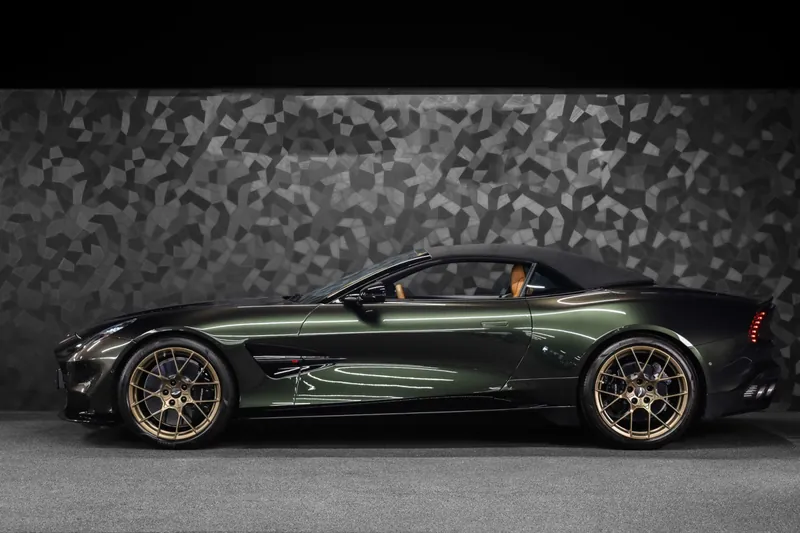 Aston Martin Vanquish Volante Minotaur Green - Photo 2