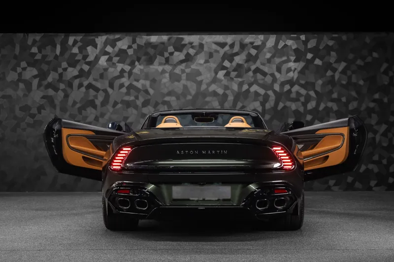 Aston Martin Vanquish Volante Minotaur Green - Photo 5