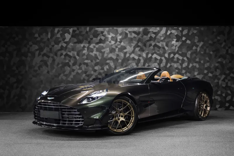 Aston Martin Vanquish Volante Minotaur Green - Photo 1