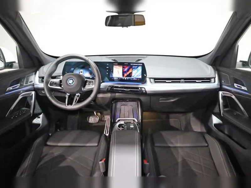 BMW iX1 xDrive30 M Sport Alpinweiss 12 000 km - Photo 8