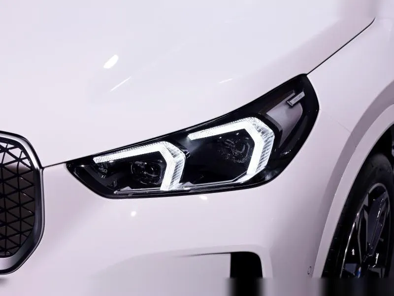 BMW iX1 xDrive30 M Sport Alpinweiss 12 000 km - Photo 6