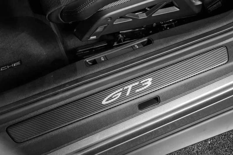 Porsche 911 GT3 Touring Vanadium Grey - Photo 22