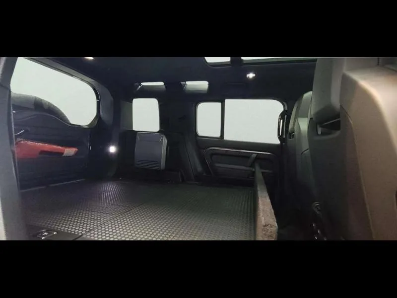Land Rover Defender 110 P635 OCTA Utilitaire - Photo 10