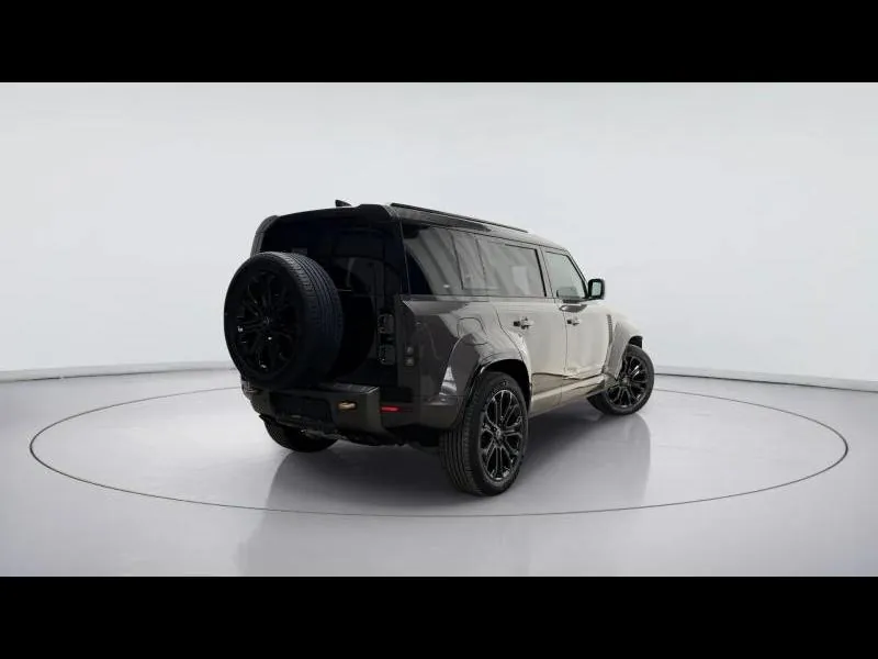 Land Rover Defender 110 P635 OCTA Utilitaire - Photo 3