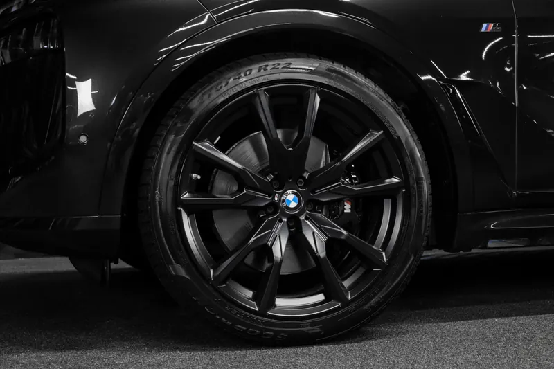 BMW X7 xDrive40d Black Sapphire - Photo 15