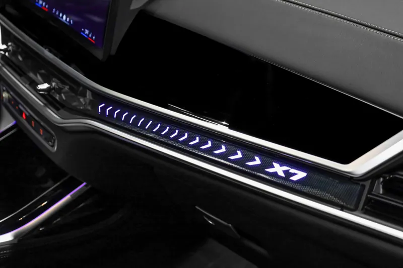 BMW X7 xDrive40d Black Sapphire - Photo 10