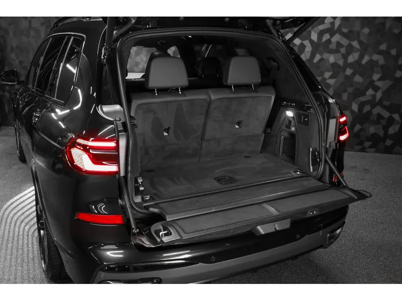 BMW X7 xDrive40d Black Sapphire - Photo 14