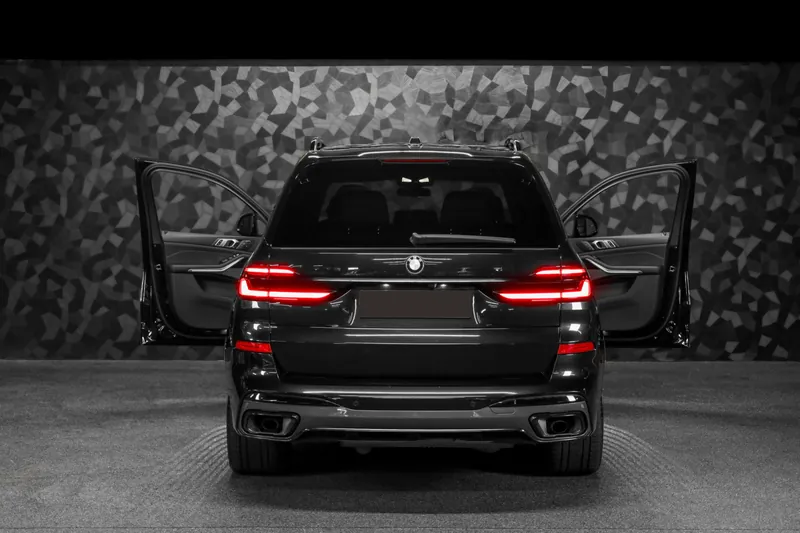 BMW X7 xDrive40d Black Sapphire - Photo 5