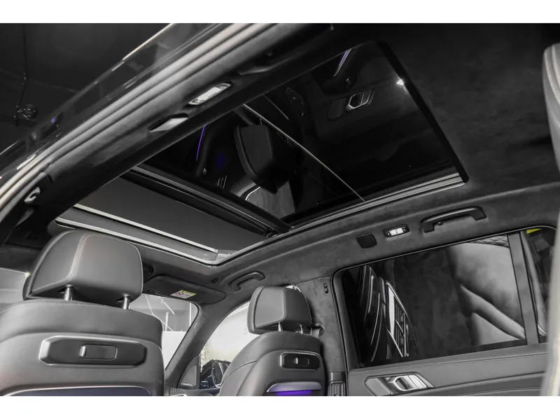 BMW X7 xDrive40d Black Sapphire - Photo 25