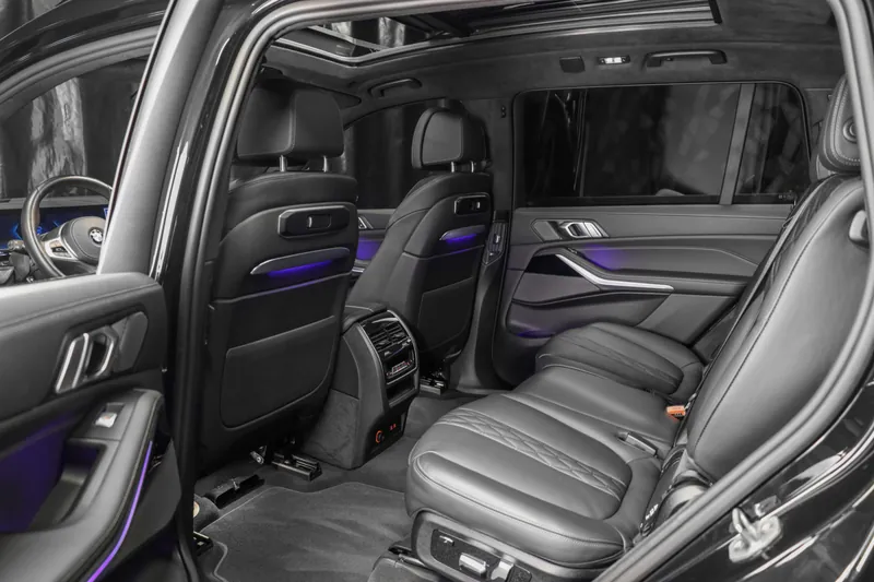 BMW X7 xDrive40d Black Sapphire - Photo 21