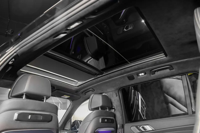 BMW X7 xDrive40d Black Sapphire - Photo 25