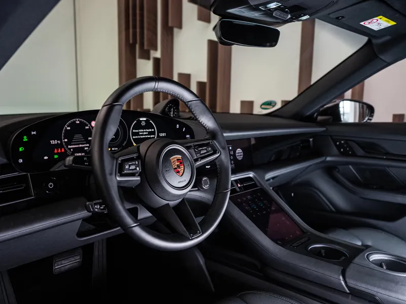 Porsche Taycan 4S Sport Turismo - Photo 17